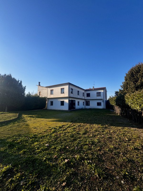 locale di sgombero in vendita a Monselice