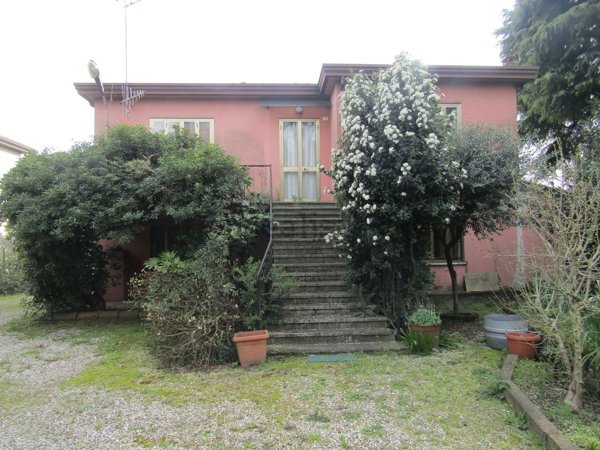 casa indipendente in vendita a Monselice