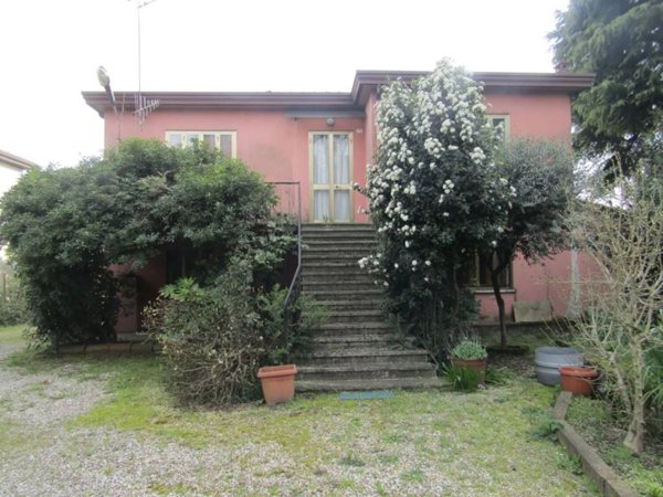 casa indipendente in vendita a Monselice