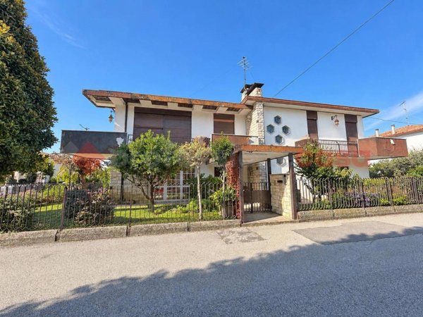 casa indipendente in vendita a Monselice