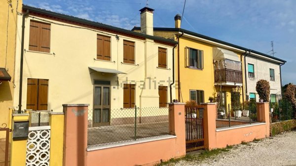 casa semindipendente in vendita a Montagnana in zona Borgo San Marco