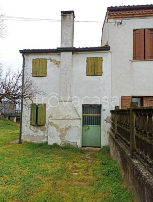 locale commerciale in vendita a Montagnana
