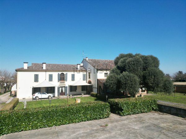 villa in vendita a Montagnana in zona Borgo San Marco