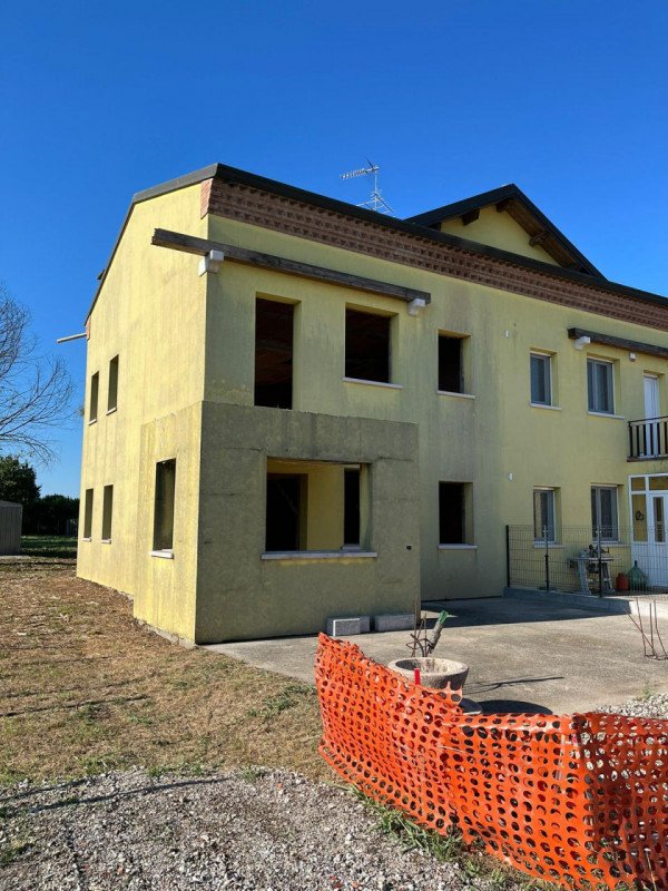 casa indipendente in vendita a Montagnana in zona Borgo San Marco