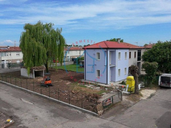 casa indipendente in vendita a Montagnana in zona Borgo San Marco
