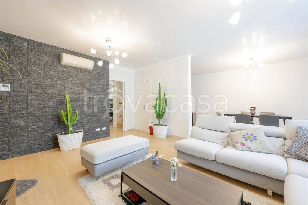 casa indipendente in vendita a Montegrotto Terme