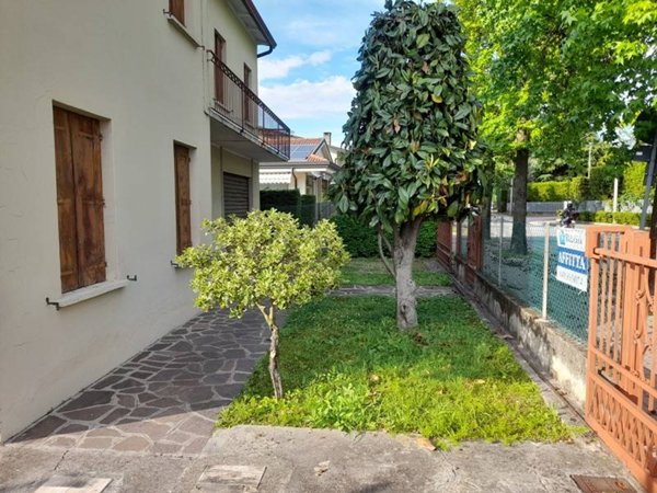 casa indipendente in vendita a Montegrotto Terme