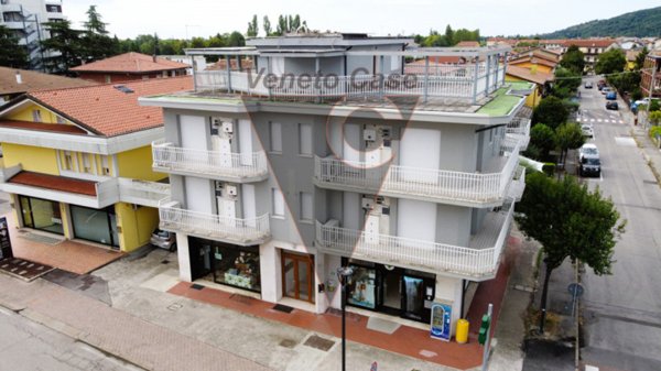 appartamento in vendita a Montegrotto Terme