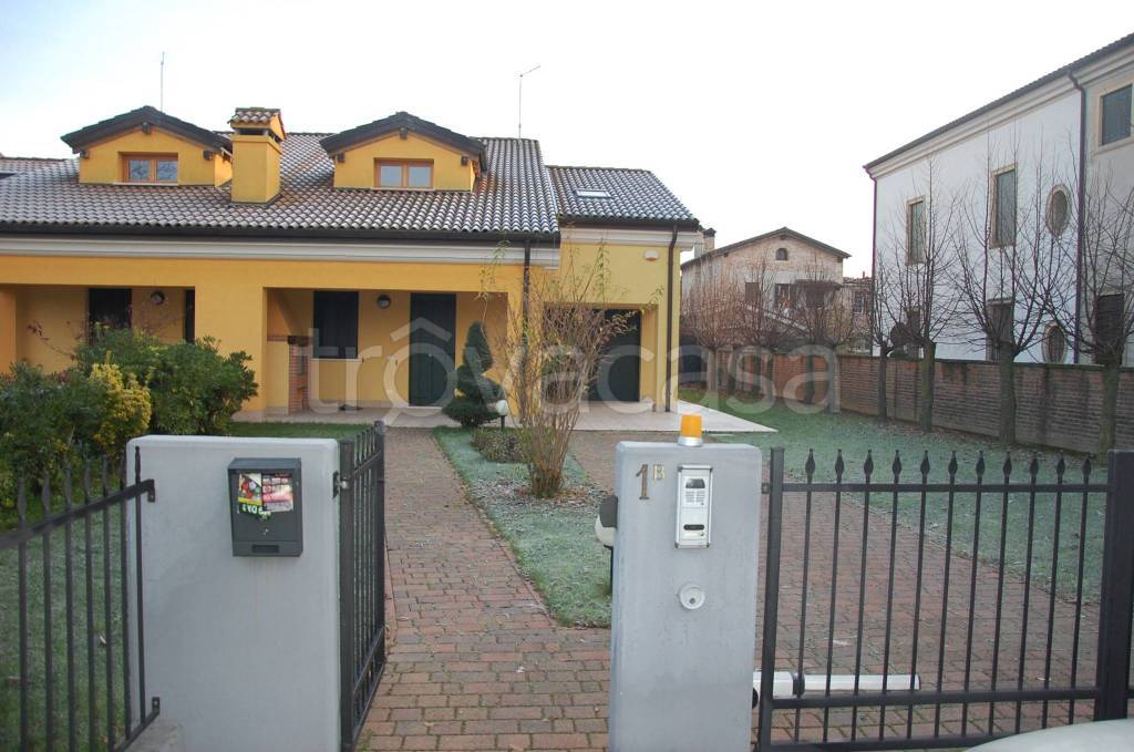 casa indipendente in vendita a Montegrotto Terme