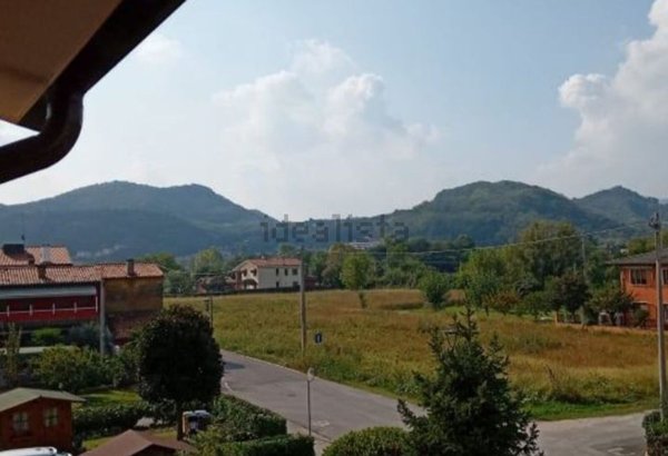 casa indipendente in vendita a Montegrotto Terme