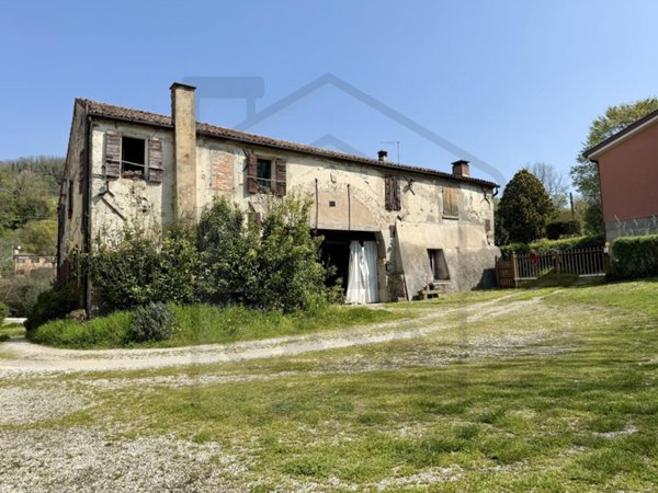 casa indipendente in vendita a Montegrotto Terme
