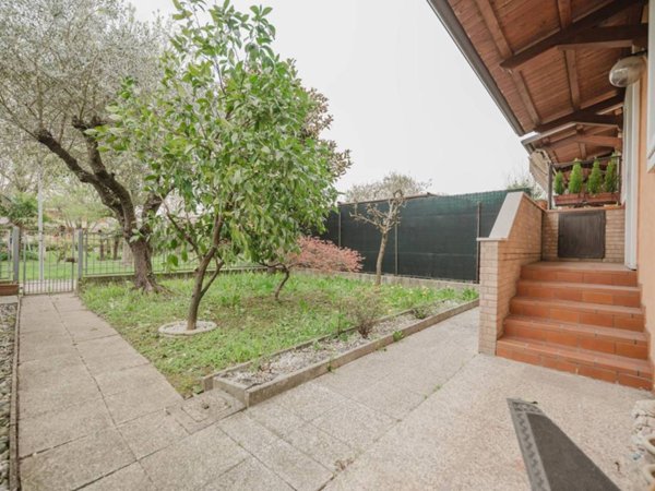 casa indipendente in vendita a Montegrotto Terme