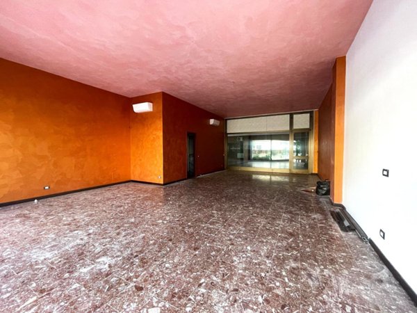 negozio in vendita a Montegrotto Terme