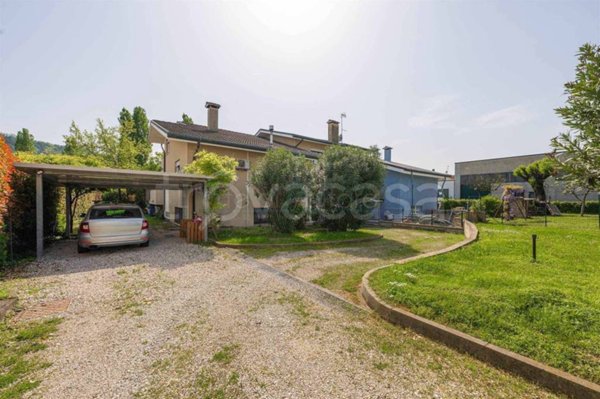 casa indipendente in vendita a Montegrotto Terme