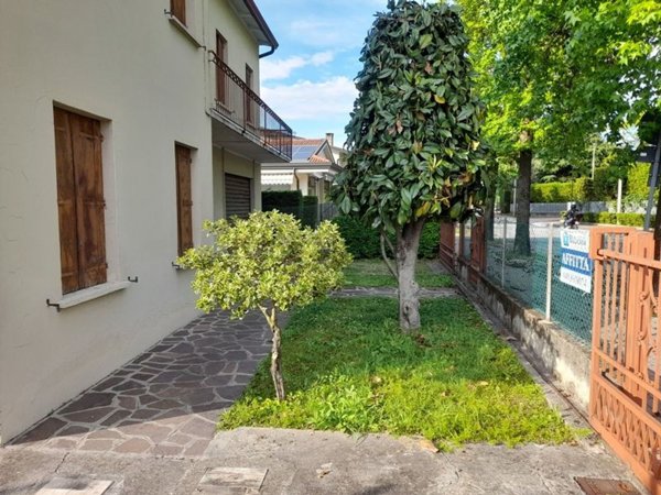 casa indipendente in vendita a Montegrotto Terme