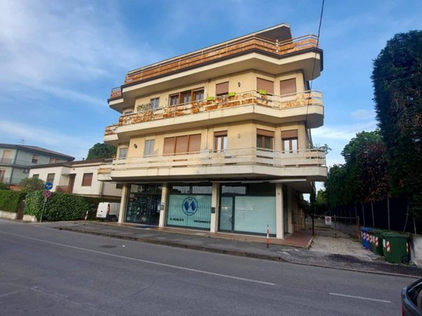 appartamento in vendita a Montegrotto Terme