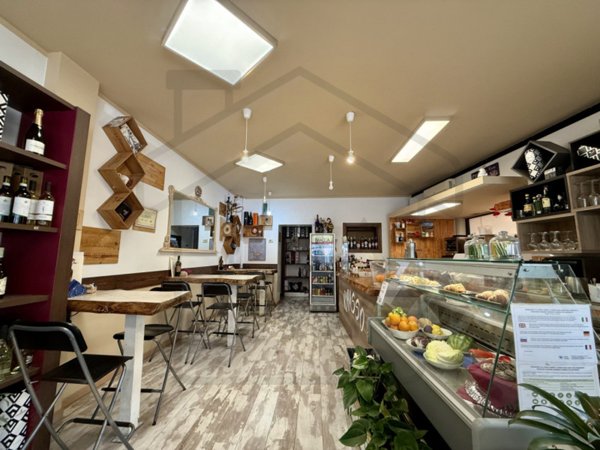 negozio in vendita a Montegrotto Terme