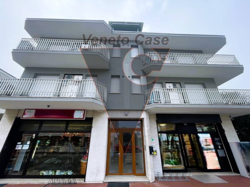 negozio in vendita a Montegrotto Terme