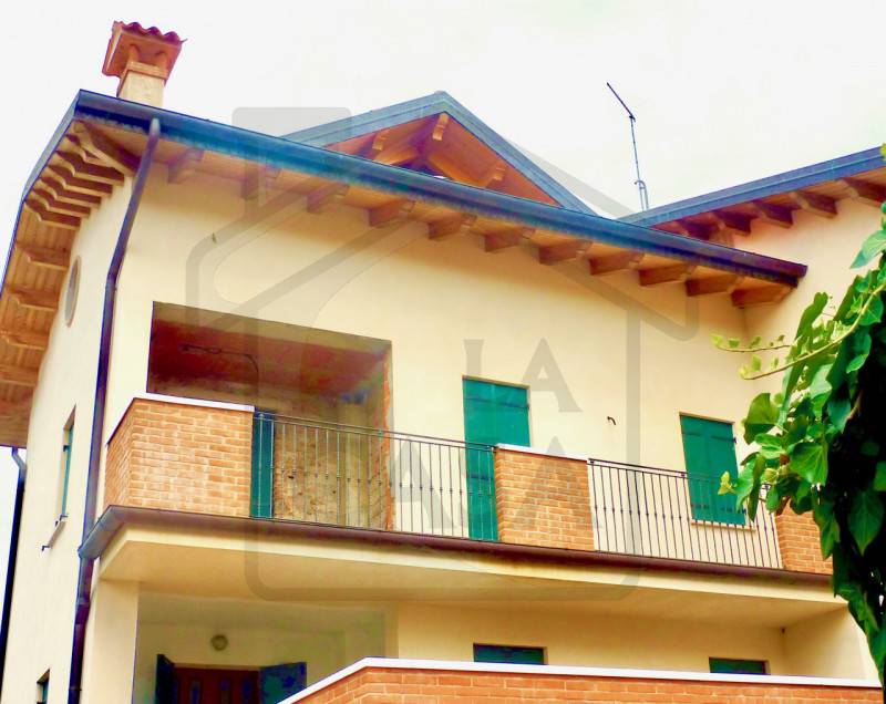 casa indipendente in vendita a Montegrotto Terme