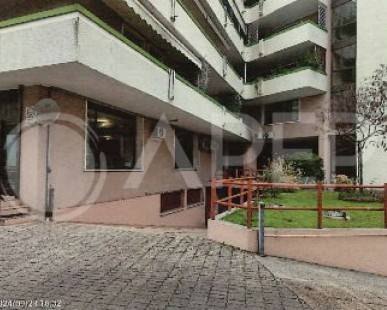 locale commerciale in vendita a Montegrotto Terme