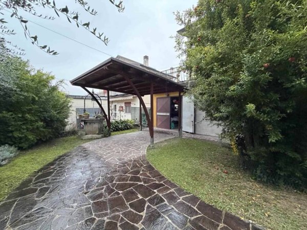 casa indipendente in vendita a Montegrotto Terme in zona Mezzavia