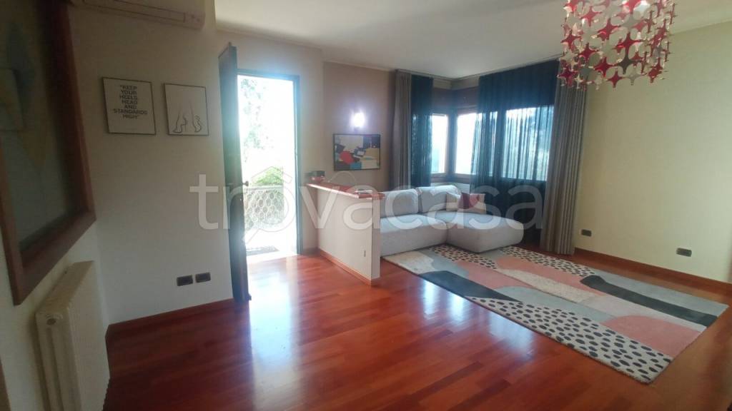 casa indipendente in vendita a Montegrotto Terme