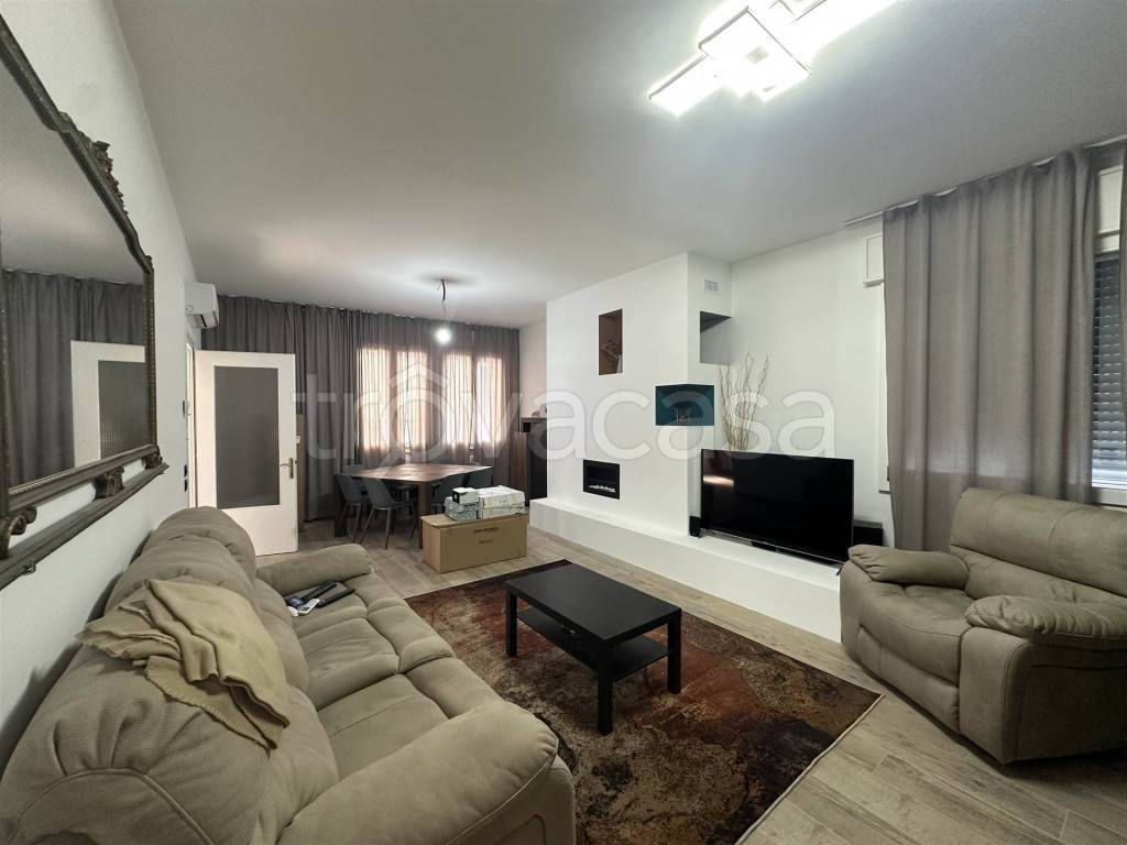 casa indipendente in vendita a Montegrotto Terme