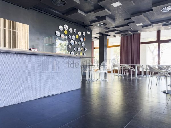 locale commerciale in vendita a Montegrotto Terme