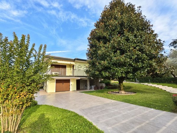 casa indipendente in vendita a Montegrotto Terme
