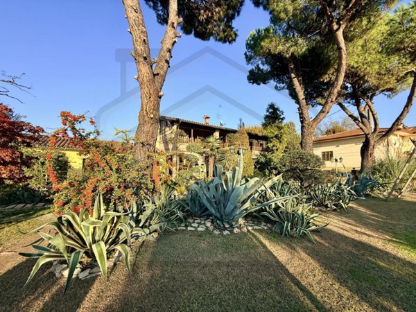 casa indipendente in vendita a Montegrotto Terme