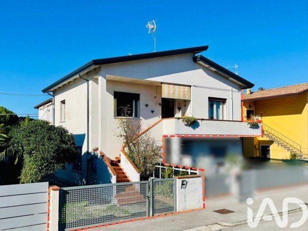casa indipendente in vendita a Montegrotto Terme
