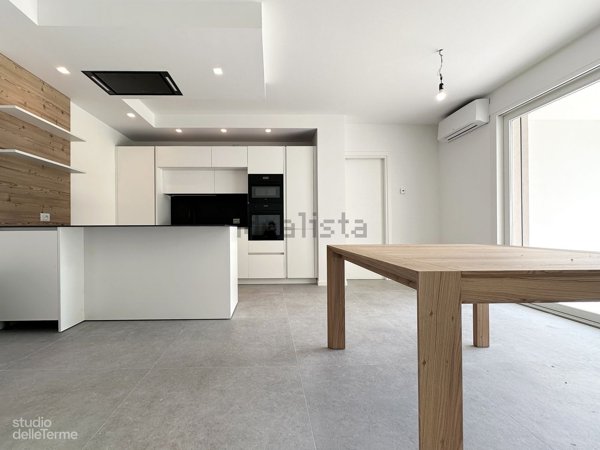 appartamento in vendita a Montegrotto Terme