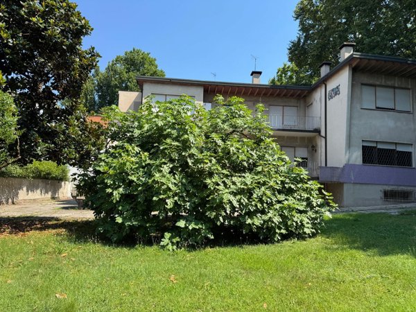 casa indipendente in vendita a Montegrotto Terme