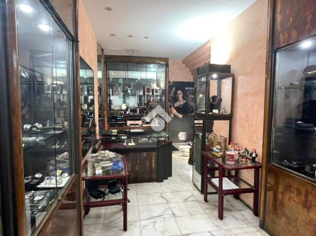 negozio in vendita a Montegrotto Terme