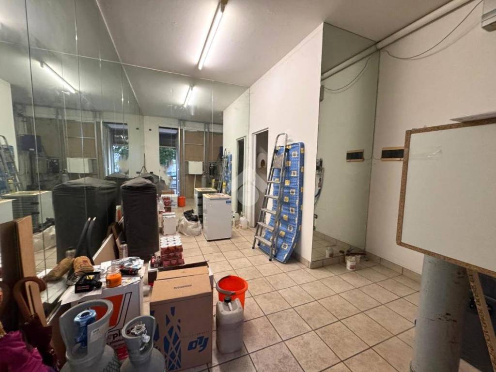 negozio in vendita a Montegrotto Terme