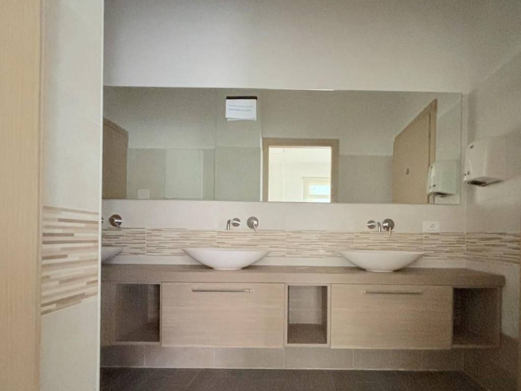 negozio in vendita a Montegrotto Terme