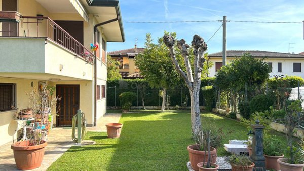 casa indipendente in vendita a Montegrotto Terme