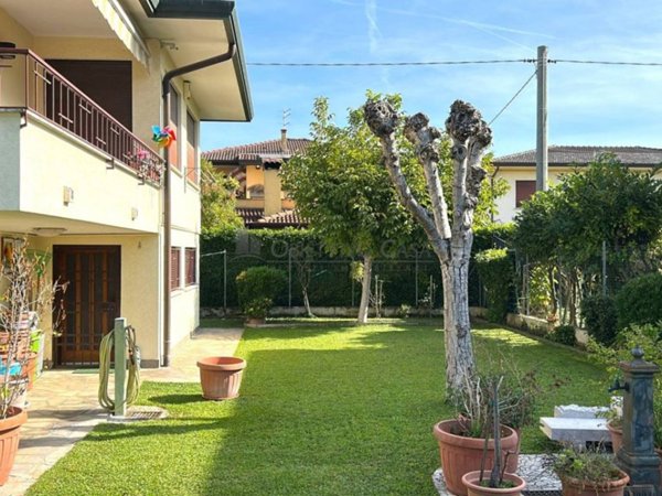casa indipendente in vendita a Montegrotto Terme