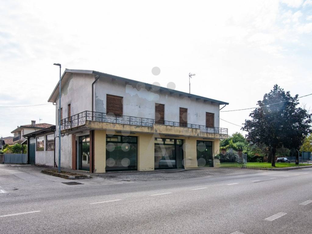 casa semindipendente in vendita a Montegrotto Terme