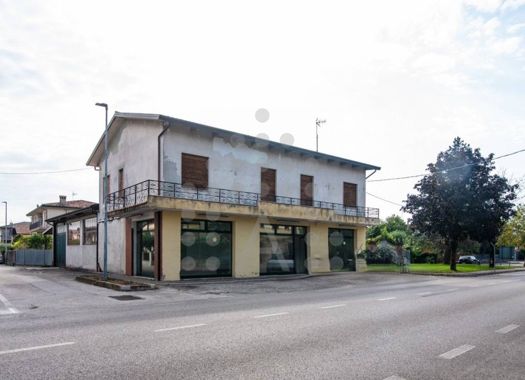 casa semindipendente in vendita a Montegrotto Terme