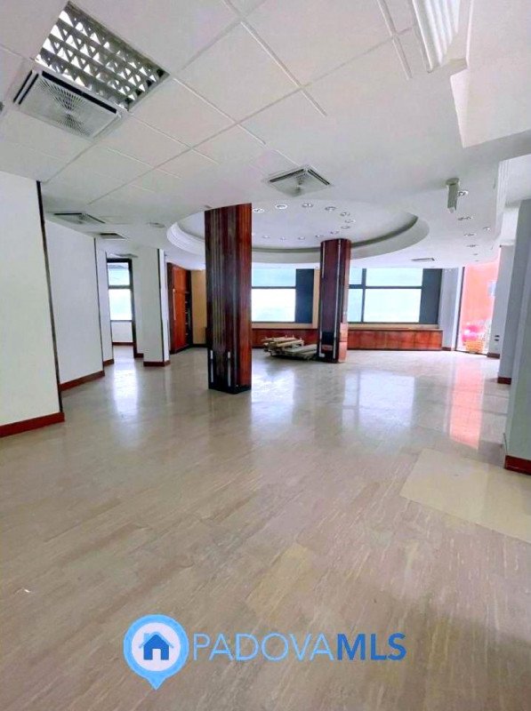 negozio in vendita a Montegrotto Terme