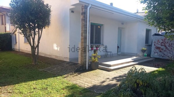 casa indipendente in vendita a Montegrotto Terme in zona Mezzavia