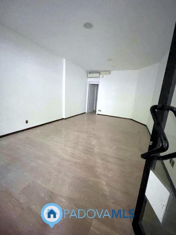 negozio in vendita a Montegrotto Terme