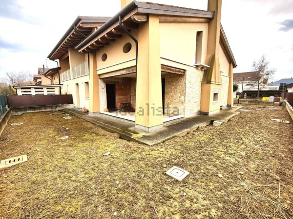 casa indipendente in vendita a Montegrotto Terme in zona Mezzavia
