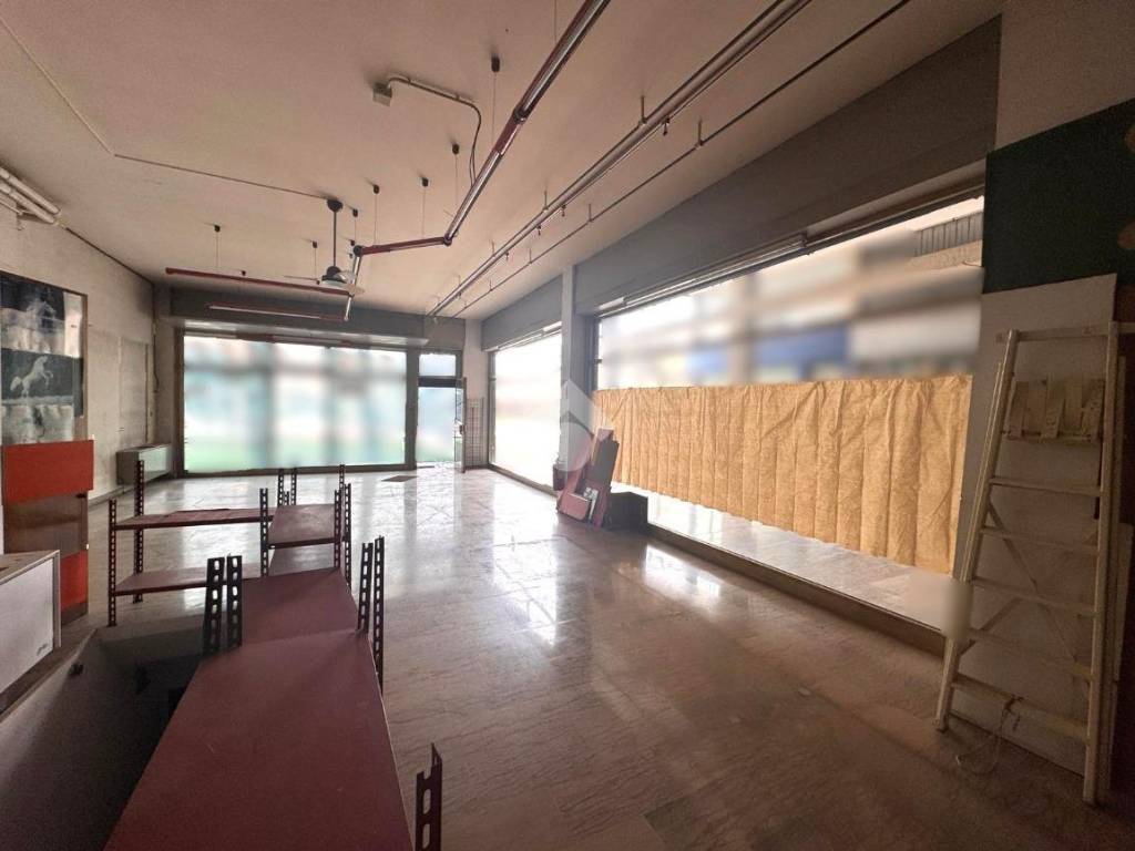 negozio in vendita a Montegrotto Terme