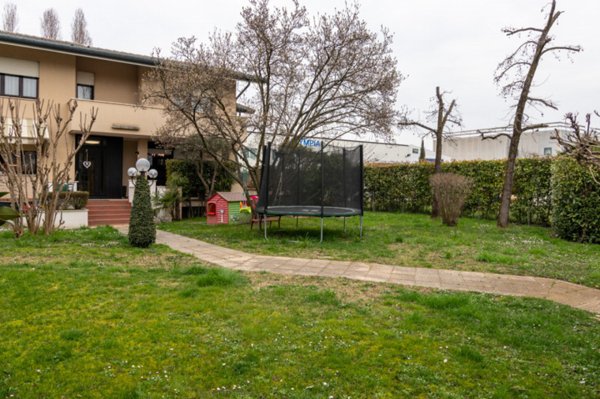 casa indipendente in vendita a Montegrotto Terme