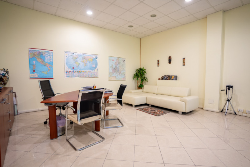 ufficio in vendita a Montegrotto Terme