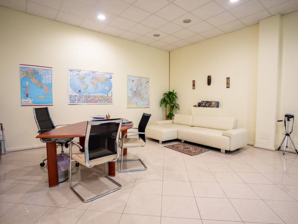 ufficio in vendita a Montegrotto Terme