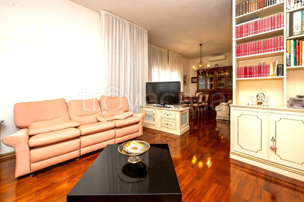 casa indipendente in vendita a Montegrotto Terme in zona Mezzavia