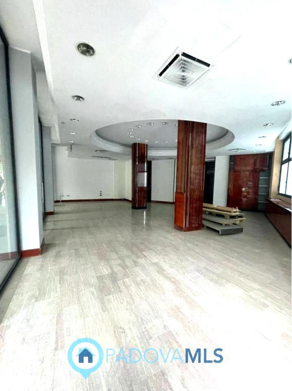 negozio in vendita a Montegrotto Terme